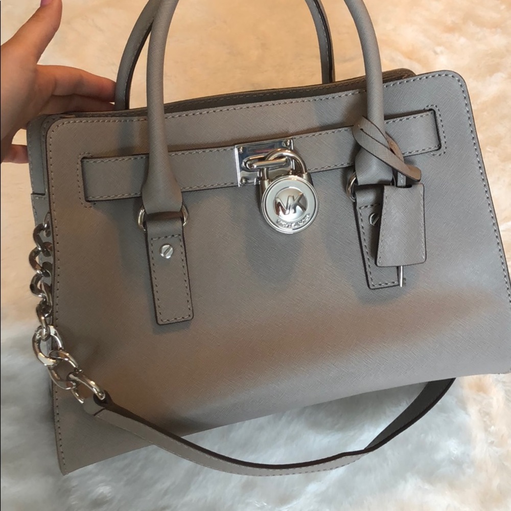 Like New• Michael Kors Hamilton Purse